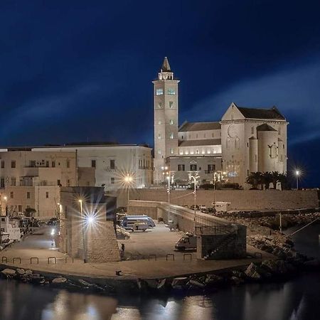 Suite Duomo Trani 6 Exterior photo