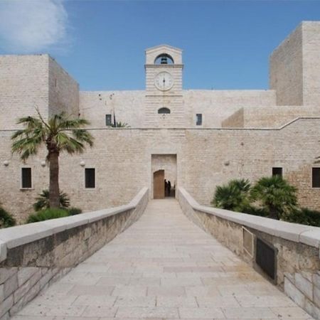 Suite Duomo Trani 6 Exterior photo