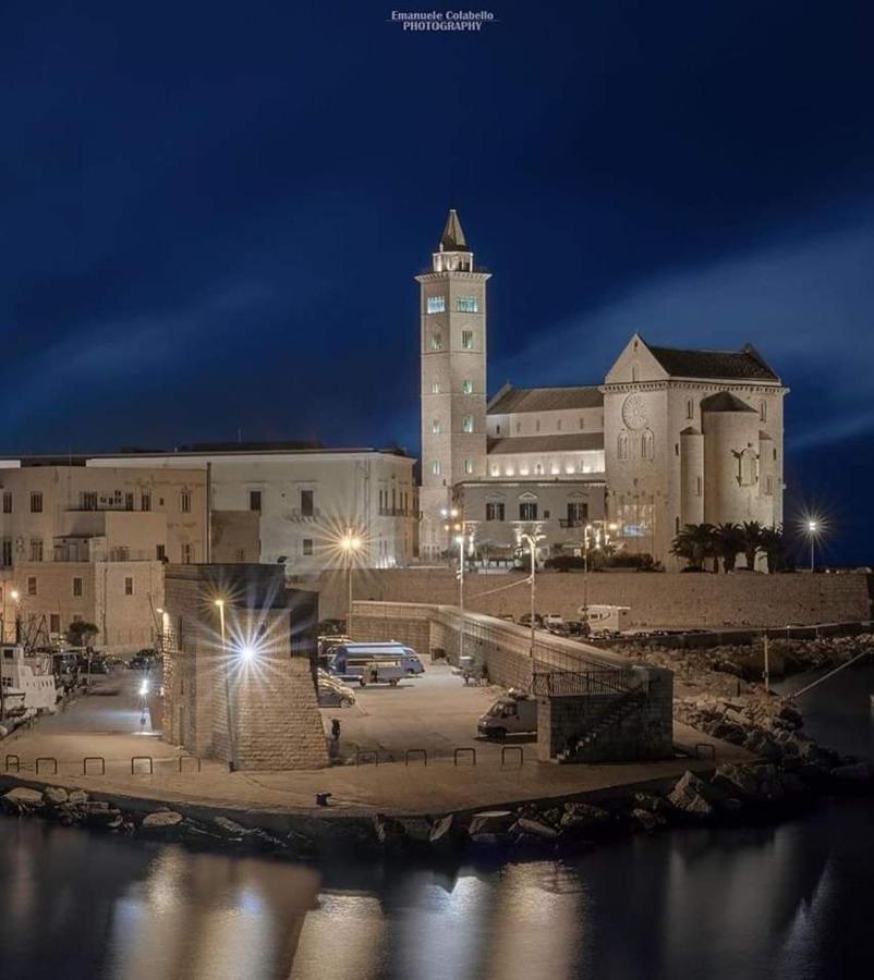 Suite Duomo Trani 6 Exterior photo