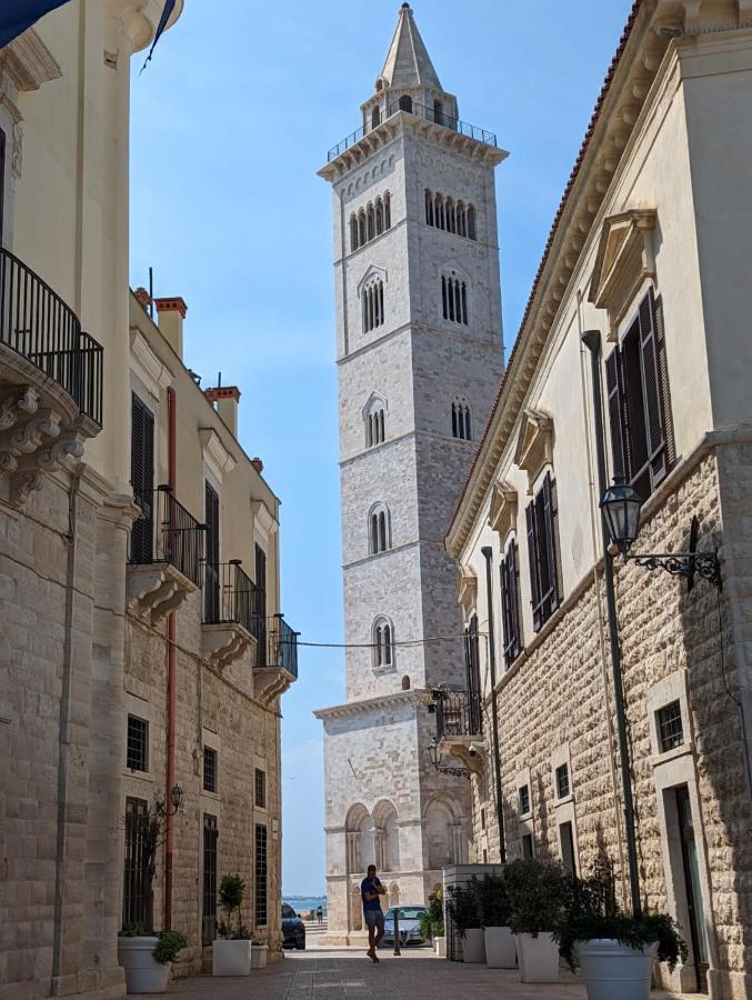 Suite Duomo Trani 6 Exterior photo