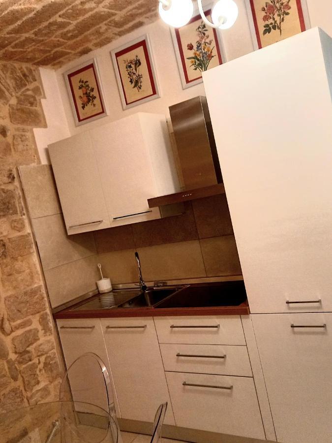 Suite Duomo Trani 6 Exterior photo